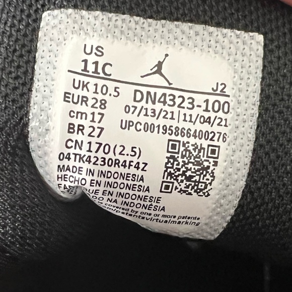 Air Jordan 1 Mid Diamond size 11C toddler/kid - Picture 2 of 8